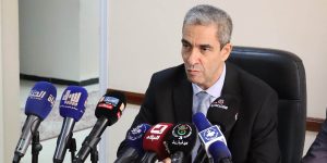 عمور: الدولة ترافق الفلاحين والتكفل بانشغالاتهم أولوية