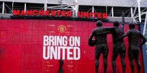 عرض قطري أخير لشراء مانشستر يونايتد