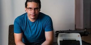 الروائي والصحفي سعيد خطيبي: الدراما الجزائرية تعيش في زمن تصحر السيناريو