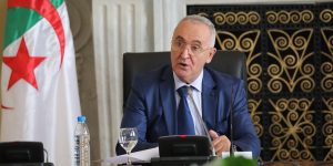 الدولة اتخذت تدابير للتخفيف من آثار زيادات الأسعار.. مشروع قانون المالية لـ2024 يتوقع إيرادات بـ9105.3 مليار دج