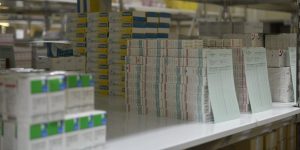 الصيدلية المركزية للمستشفيات تقتني 500 نوع من الأدوية