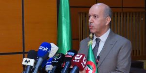 وزير الصحة يشرف على إفتتاح يوم دراسي حول “تسيير المنتجات الصيدلانية في المؤسسات العمومية للصحة”