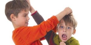 نوبات الغضب الشديد تتطلب استشارة الطبيب.. عنف الأطفال يؤدي إلى مشاكل نفسية أثناء البلوغ