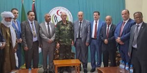 وفد مجموعة الصداقة مع البوليساريو يصل إلى مخيمات اللاجئين بتندوف