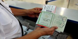 الجزائر ترفع منحة الحج إلى 1000 دولار وتُخصص 2000 دفتر إضافي للحجاج فوق 70 سنة