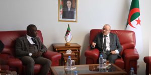 وزير الاتصال يبحث مع حيداوي آليات التنسيق لتجسيد المخطط الوطني للشباب