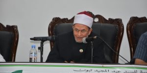 خطيب المسجد الأقصى.. الشيخ عكرمة صبري: الفلسطينيون يثمّنون جهود الجزائر والرئيس تبون المتواصلة في دعم القضية الفلسطينية