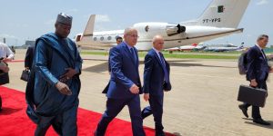 بوغالي في أبوجا لحضور مراسم تنصيب الرئيس النيجيري الجديد