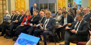 مدينة تورينو تحتضن منتدى اقتصادي حول آفاق تطوير صناعة السيارات في الجزائر