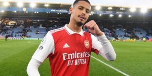 أرتيتا يتمسك بهدف ويليام ساليبا