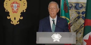 الرئيس البرتغالي يشيد بالدور التاريخي للجزائر في دعم الديمقراطية في بلاده