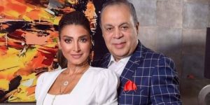 ردّ على مَن يتّهمه بأنه سبب نجاحها.. أشرف زكي يدافع عن روجينا