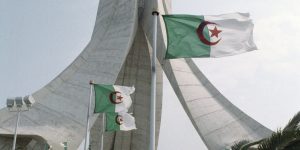 الجزائر تشهد رسوخا ديمقراطيا متميزا.. الجزائر الجديدة تؤمن بدولة المؤسسات والتداول على السلطة أساس الديمقراطية