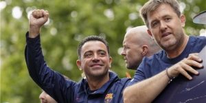 برشلونة يكلف تشافي بالصفقة الصعبة