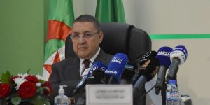 مرّاد يدعو إلى إشراك واسع للهيئات والمتعاملين الإقتصاديين لمجابهة المخاطر الكبرى