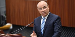 زيتوني: الحكومة تسعى لتحقيق التوازن بين حماية الإنتاج الوطني وتلبية احتياجات السوق