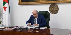 رئيس الجمهورية يترأس اجتماعا لمجلس الوزراء