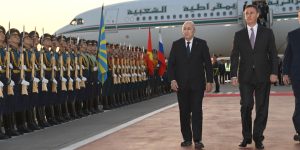 رئيس الجمهورية يحل بموسكو في زيارة دولة تدوم ثلاثة أيام