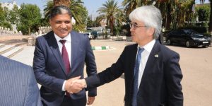 السفير الياباني يؤكد اهتمام بلاده بفرص الاستثمار بالجزائر