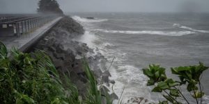 اعصار “غوتشول” يقترب من الساحل الشرقي لليابان