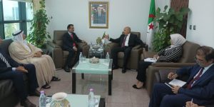 وزير التجارة يستقبل الرئيس التنفيذي لمجموعة “موانئ دبي العالمية”