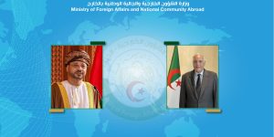 وزير خارجية سلطنة عمان يهنئ السيد عطاف على إثر انتخاب الجزائر عضوا غير دائم بمجلس الأمن