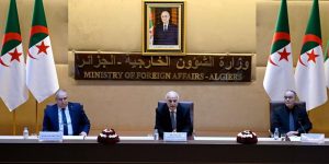 عطاف ينصّب لوناس مقرمان أمينا عاما جديدا لوزارة الخارجية