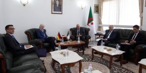 شرفة يبحث سبل تعزيز التعاون الثنائي مع سفيرة ألمانيا بالجزائر