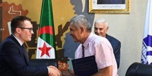 جامعة هواري بومدين- جامعة بومرداس: التوقيع على اتفاقيتي تعاون مع جامعة ادنبرة نابير باسكتلندا