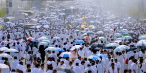 ضيوف الرحمن يتوجهون إلى منى لقضاء يوم التروية