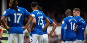 الموسم الكارثي يدفع إيفرتون نحو تغييرات جذرية