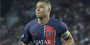 مبابي يساوم باريس والريال بمطالب فلكية