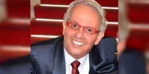 الفنان سيد علي بن سالم يوضح لـ “الموعد اليومي”: جمعية “الألفية الثالثة” لم تقص أي فنان من حقه في التكريم