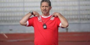 بلعطوي يعرب عن سخطه تجاه اللاعبين المقاطعين للتدريبات