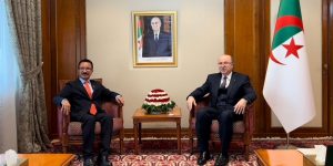 الوزير الأول يستقبل الرئيس التنفيذي لمجموعة “موانئ دبي العالمية”