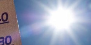 كل ما تحتاج معرفته عن ضربة الشمس والضربة الحرارية