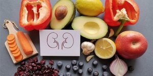 صحتنا في غذائنا.. 3 فواكه صيفية تحميك من حصوات الكلى