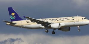 السلطات الجزائرية تسمح بهبوط طائرة سعودية بمطار هواري بومدين للتكفل بحاجة مغربية