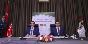 محادثات ثنائية بإسطنبول بين أعضاء الوفد الوزاري الجزائري ونظرائهم الاتراك