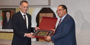 الاتحاد العربي للثقافة الرياضية يكرم رئيس الجمهورية