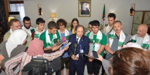 بلعابد يبرز الأهمية التي يوليها رئيس الجمهورية لرعاية النخبة المدرسية ومرافقتها