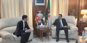 عرقاب يبحث مع سفير فيتنام سبل التعاون الثنائي