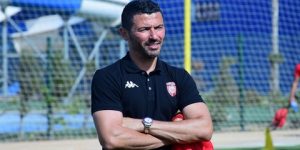 عنتر يحيى يبدي رغبته في العمل مجددا بالجزائر