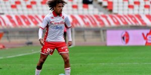 مهدي دورفال يطمح لنيل ثقة الناخب الوطني 