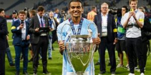 مان سيتي يكافىء أكانجي