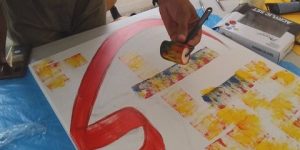 الصالون الوطني للفنون التشكيلية.. إنجاز أكثر من 20 لوحة فنية