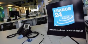 فرنسا تلجأ إلى بيادقها الإعلامية لزرع الفوضى… لعبة باريسية مكشوفة