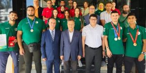 بداري يستقبل الطلبة الرياضيين المتوجين بالصين.. الجزائر الأولى عربيا ومغاربيا في الألعاب العالمية للرياضة الجامعية
