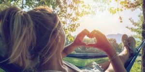 العين تعشق قبل القلب.. ارتباط بين رؤية الخضرة والشرايين