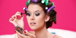 جمال وأناقة.. بعض النصائح البسيطة لوضع الماكياج للمبتدئات